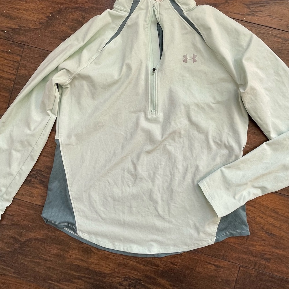 Under Armour women’s  Light green/blue heat gear running shirt